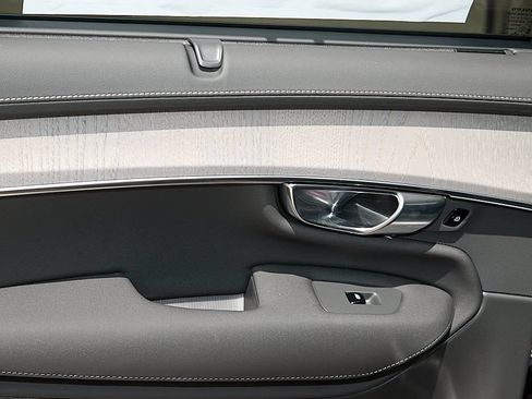 New 2026 Volvo XC90 T8 Ultra w/ Protection Package Premier AWD/4WD image 20