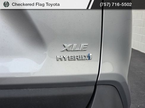 Used 2024 Toyota RAV4 XLE Premium image 18