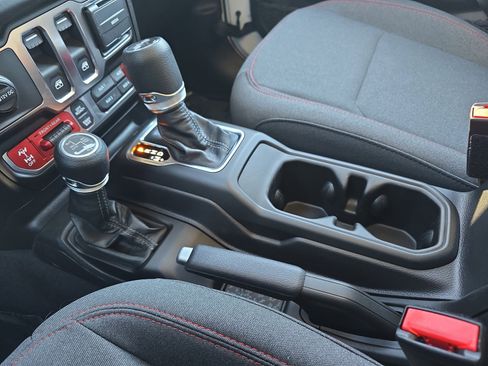 New 2026 Jeep Wrangler Rubicon w/ Xtreme 35 Tire Package image 25