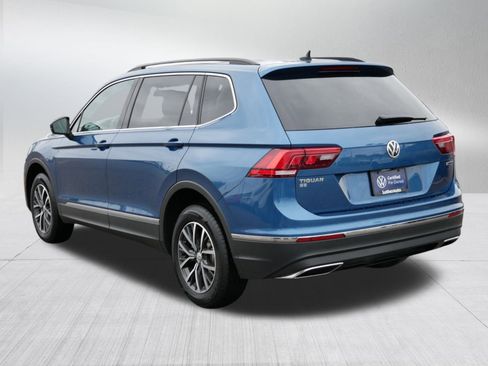 Certified 2020 Volkswagen Tiguan SE w/ Panoramic Sunroof Package image 5