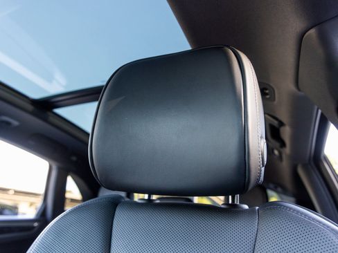 Certified 2023 Porsche Macan image 26