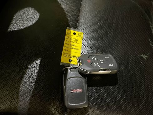 Used 2018 GMC Yukon XL SLT w/ Open Road Package image 28