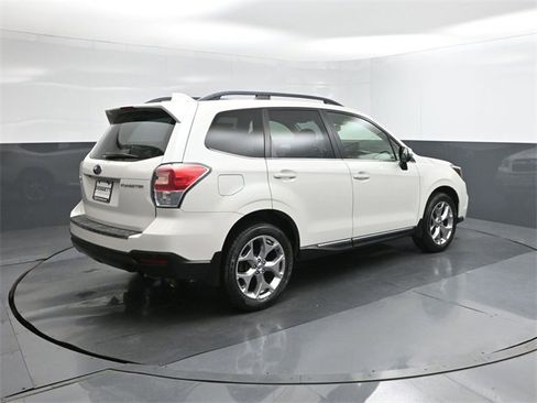 Used 2018 Subaru Forester 2.5i Touring w/ Popular Package #3B image 11
