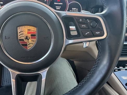 Used 2023 Porsche Cayenne image 22