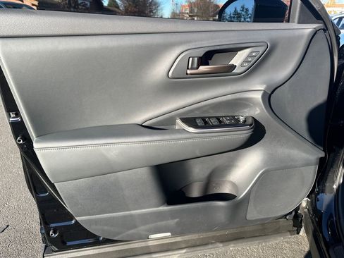 Used 2025 Toyota Crown Signia XLE image 11