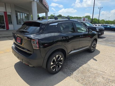 New 2026 Nissan Kicks SV AWD/4WD image 3