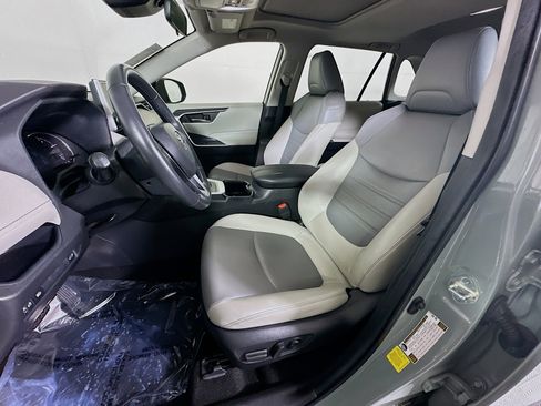 Used 2023 Toyota RAV4 XLE Premium FWD image 12