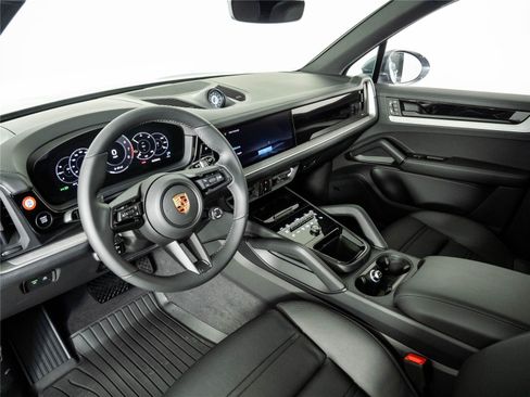 New 2026 Porsche Cayenne AWD/4WD image 4