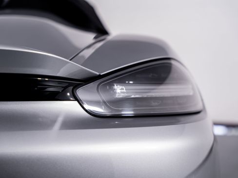 Used 2022 Porsche 718 Boxster Spyder image 16