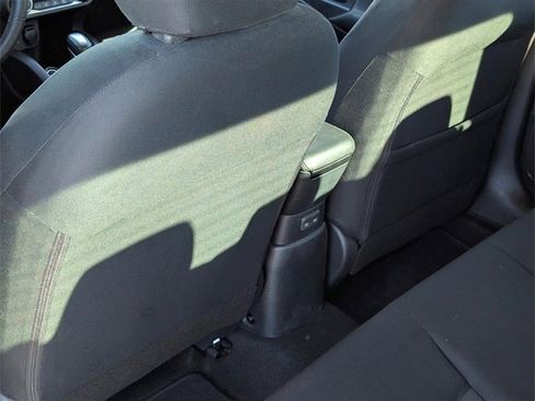 Used 2020 Nissan Versa SR w/ Convenience Package image 27