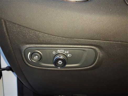 Certified 2024 Chevrolet Equinox LS image 10