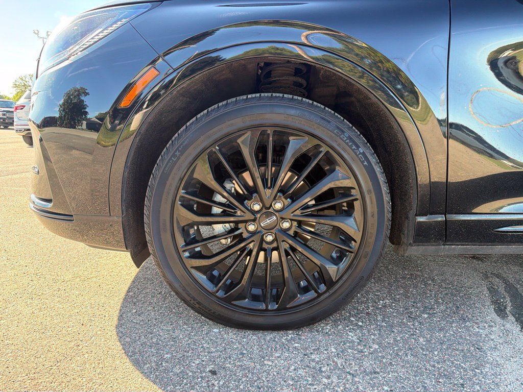 Used 2023 Lincoln Corsair AWD w/ Equipment Group 101A image 40
