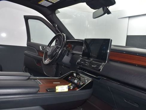 Used 2023 Lincoln Navigator Reserve AWD/4WD image 29