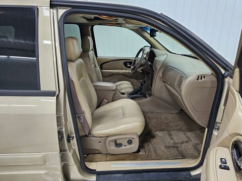 Used 2004 Buick Rainier CXL image 8