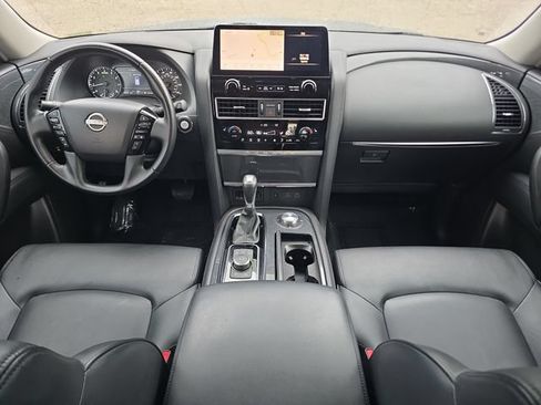 Used 2024 Nissan Armada SV AWD/4WD image 9