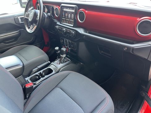 Used 2021 Jeep Gladiator Rubicon AWD/4WD image 19