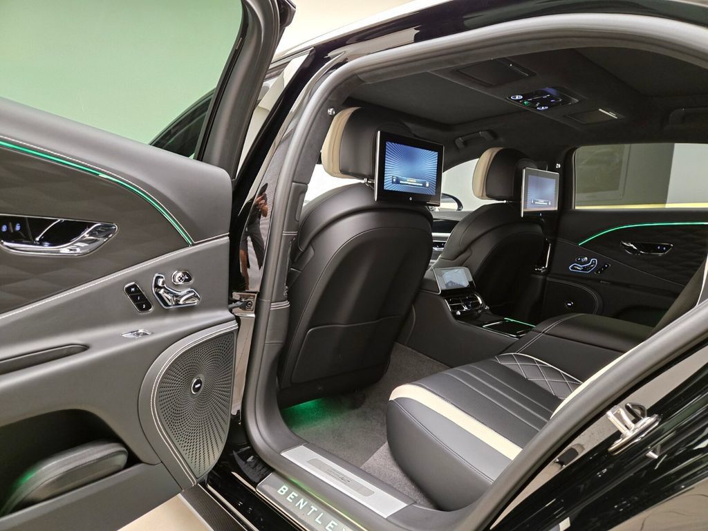 Certified 2024 Bentley Flying Spur W12 AWD/4WD image 21