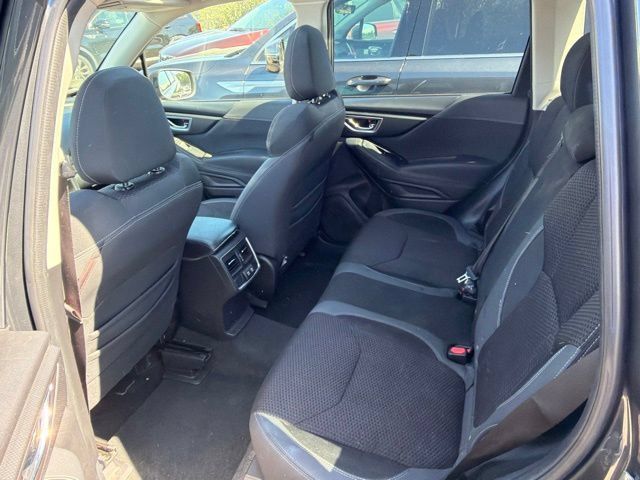 Used 2021 Subaru Forester Premium AWD/4WD image 7