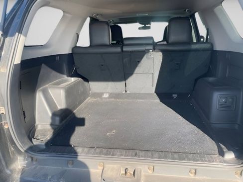 Used 2018 Toyota 4Runner SR5 AWD/4WD image 11