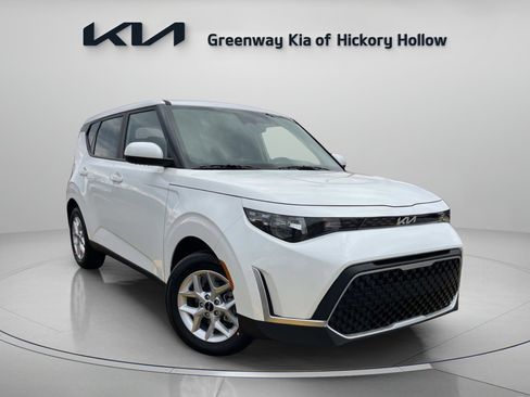 New 2025 Kia Soul LX image 1