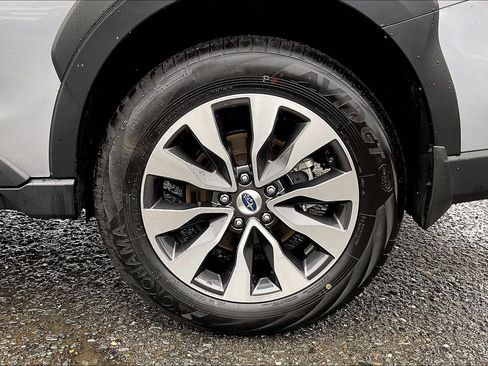 Certified 2025 Subaru Outback Limited w/ Popular Package #2 image 10