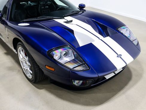 Used 2006 Ford GT RWD image 68