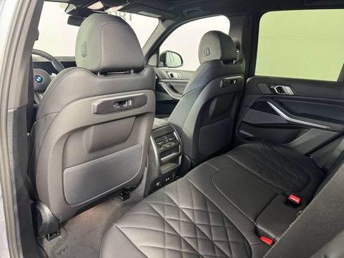 New 2026 BMW X5 xDrive40i w/ M Sport Package AWD/4WD image 14