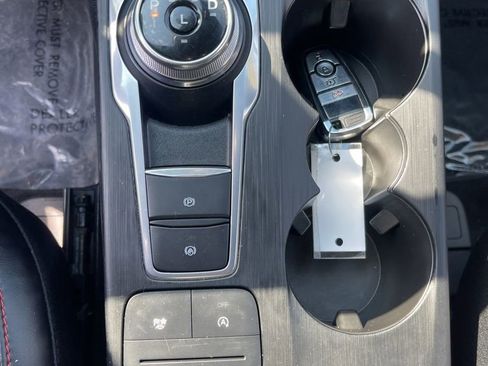 Used 2025 Ford Escape ST-Line image 19