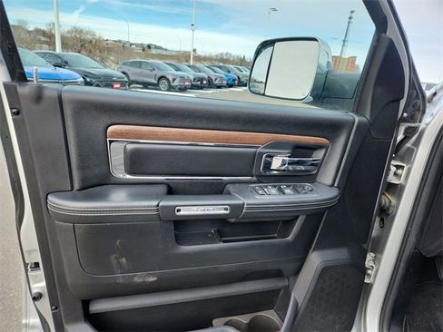 Used 2014 RAM 2500 Laramie w/ Convenience Group image 20