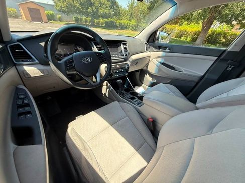 Used 2016 Hyundai Tucson SE w/ Option Group 12 AWD/4WD image 9