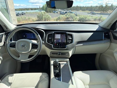 Used 2023 Volvo XC90 B6 Plus w/ Protection Package Premier AWD/4WD image 10