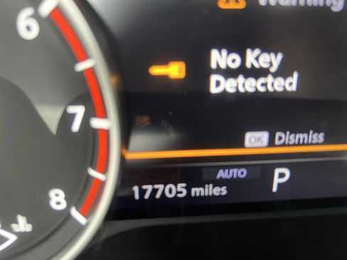 Used 2023 Nissan Rogue SV image 4