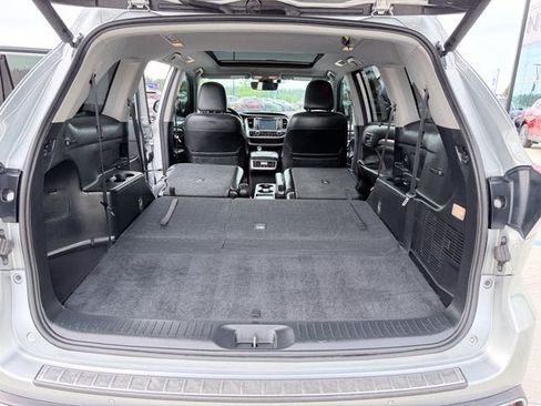 Used 2018 Toyota Highlander Limited Platinum AWD/4WD image 28