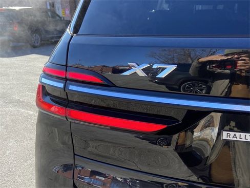 Certified 2023 BMW X7 xDrive40i w/ Parking Assistance Package image 32