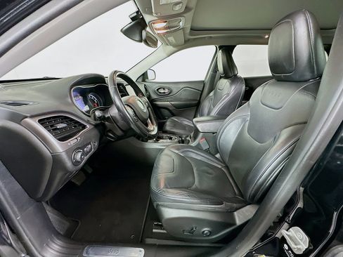 Used 2021 Jeep Cherokee Limited image 13