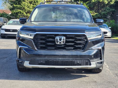 Used 2023 Honda Pilot Elite image 2