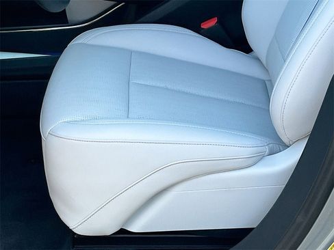 New 2026 Cadillac Lyriq Sport image 19