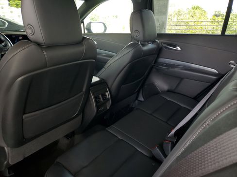 Used 2025 Cadillac XT4 Premium Luxury FWD image 10