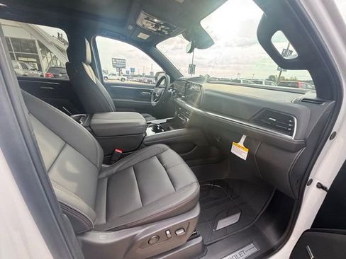 New 2026 Chevrolet Suburban RST w/ Advanced Technology Package AWD/4WD image 16