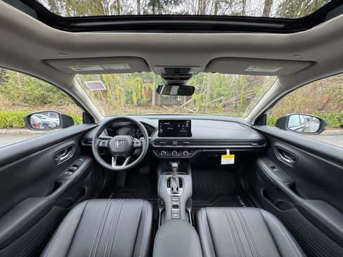 New 2026 Honda HR-V EX-L image 2