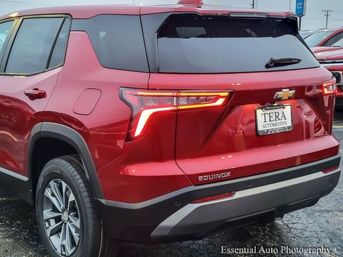 New 2026 Chevrolet Equinox LT w/ Convenience Package II image 6