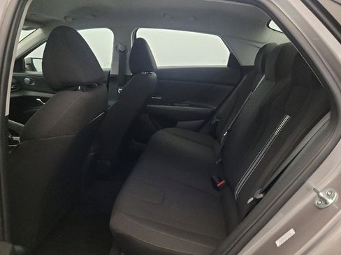Used 2023 Hyundai Elantra SEL w/ Convenience Package FWD image 18