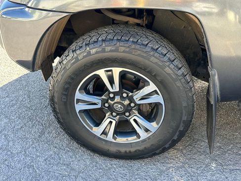 Used 2013 Toyota Tacoma PreRunner RWD image 11