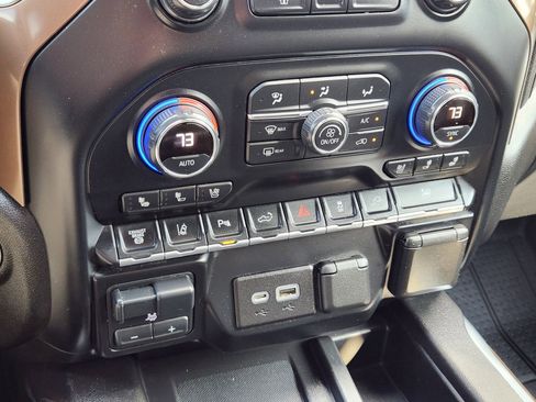 Used 2021 Chevrolet Silverado 3500 High Country image 20