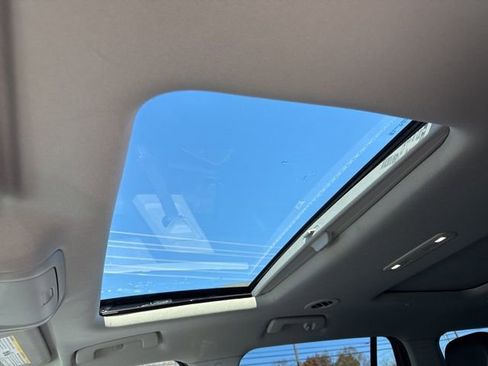 Used 2021 GMC Acadia AT4 image 46