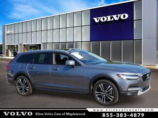 Used 2018 Volvo V90 T5 Cross Country w/ Convenience Package image 1