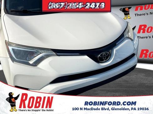 Used 2018 Toyota RAV4 LE w/ All Weather Liner Package AWD/4WD image 33