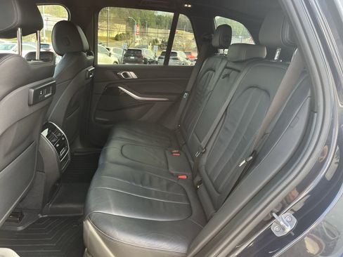 Used 2019 BMW X5 xDrive40i w/ Premium Package 2 image 31
