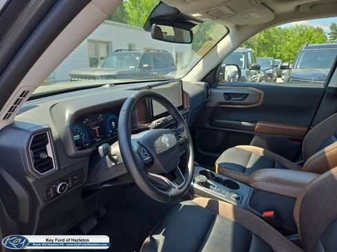 Certified 2025 Ford Bronco Sport Outer Banks w/ Outer Banks Tech Package+ AWD/4WD image 41