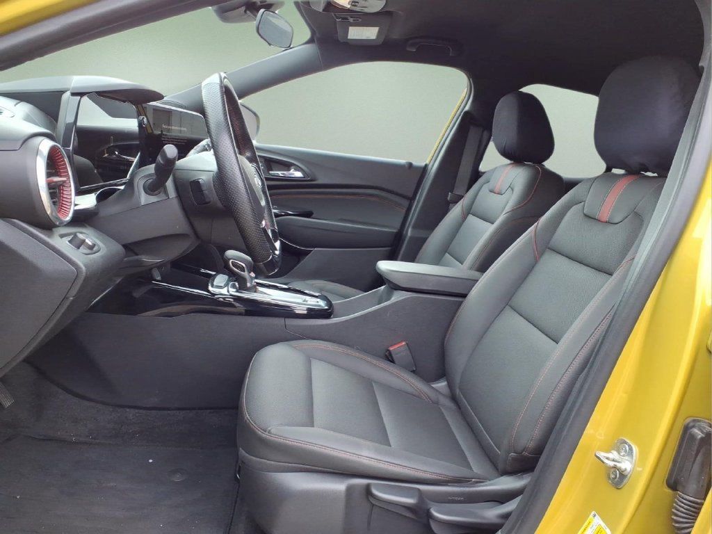 Used 2024 Chevrolet Trax RS w/ Driver Confidence Package FWD image 15